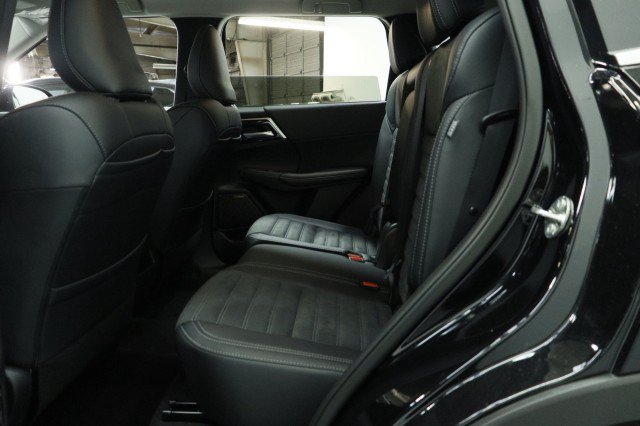 New 2026 Mitsubishi Outlander SE FWD image 23
