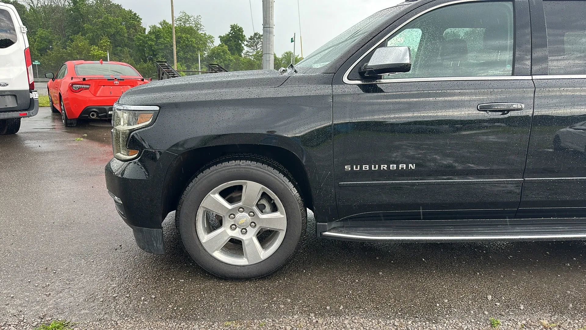 Used 2018 Chevrolet Suburban Premier RWD image 7