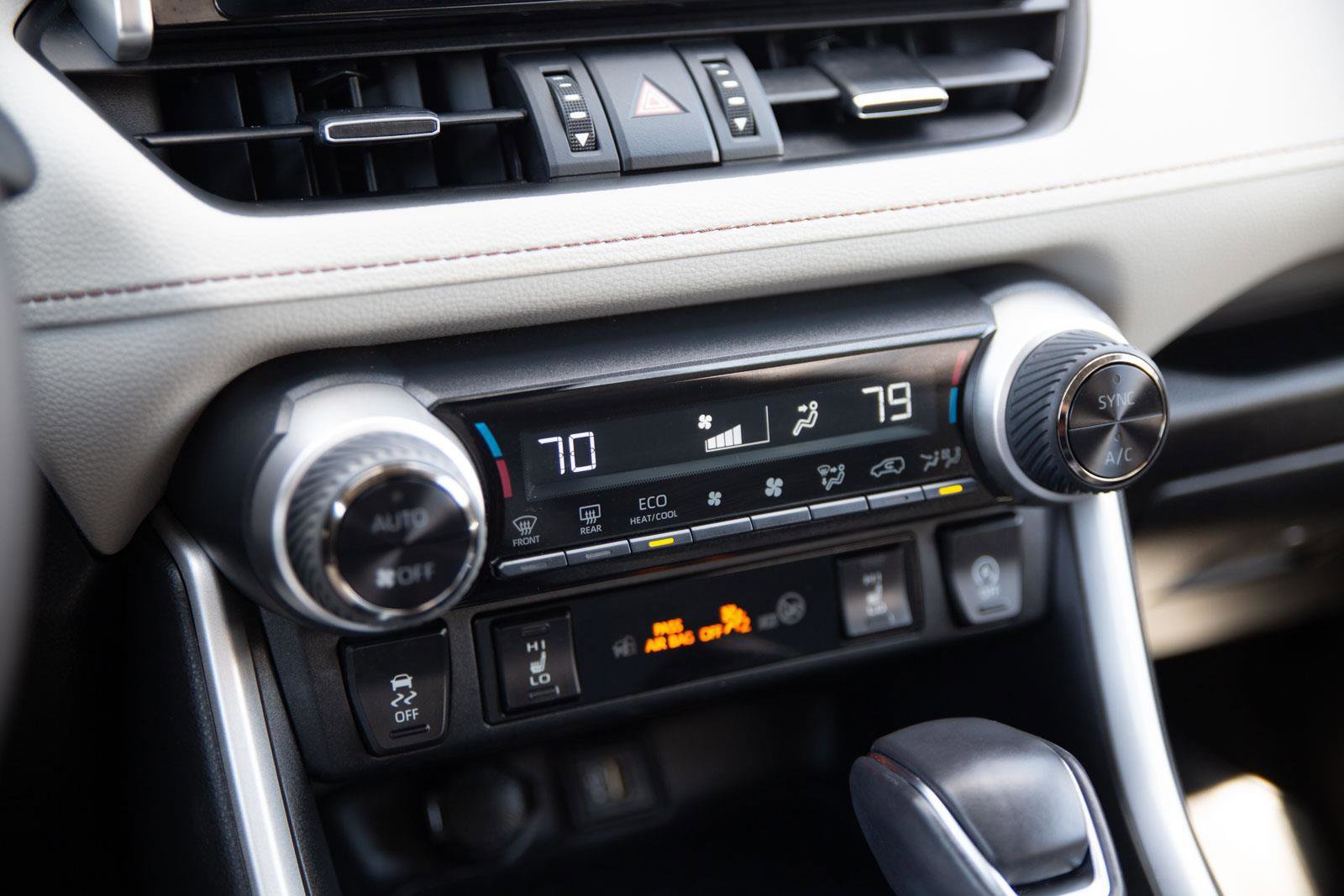 Used 2023 Toyota RAV4 XLE Premium image 10