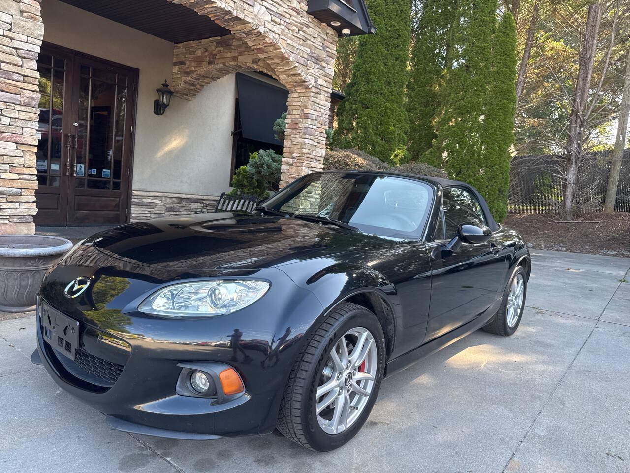 Used 2014 MAZDA MX-5 Miata Sport RWD image 2