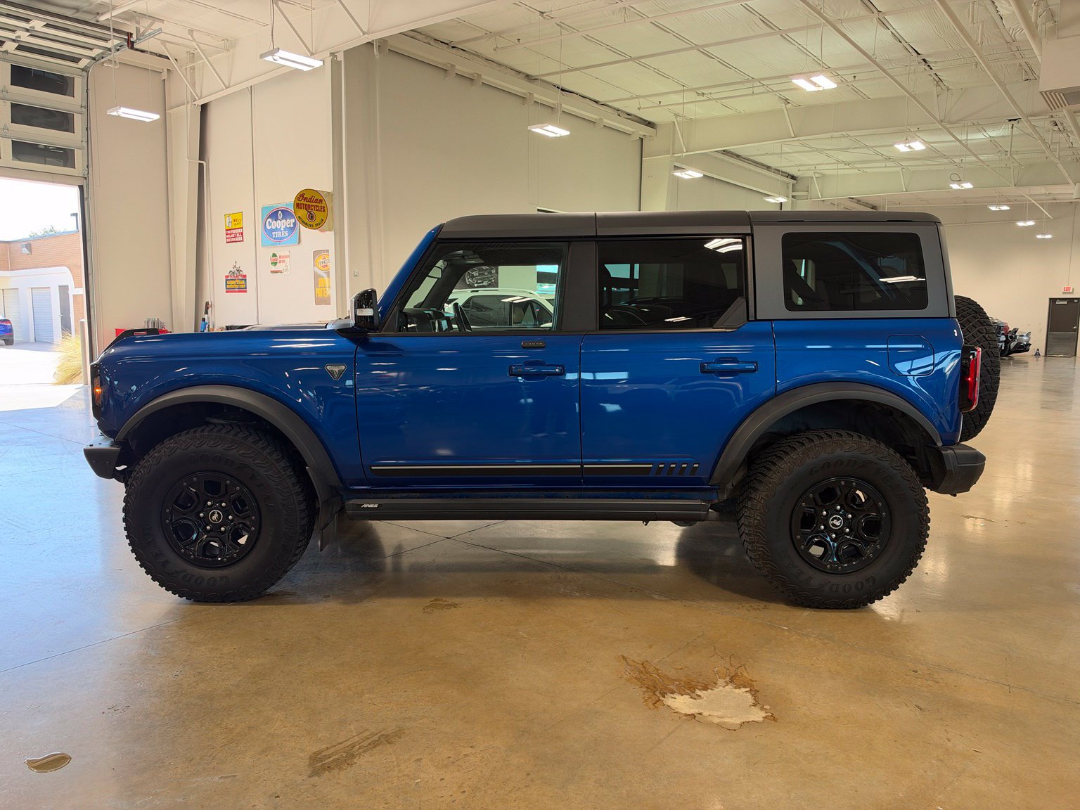 Used 2021 Ford Bronco First Edition AWD/4WD image 4