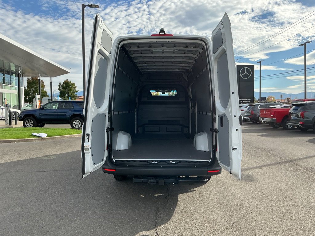 New 2026 Mercedes-Benz Sprinter 2500 image 23