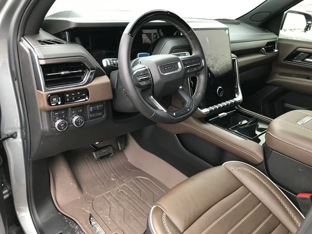 Used 2025 GMC Yukon XL Denali Ultimate w/ LPO, Floor Liner Package image 3