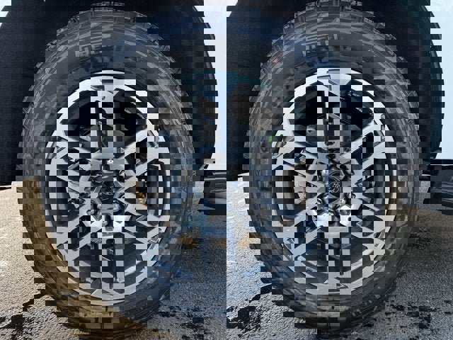 New 2026 Ford Expedition Active image 9