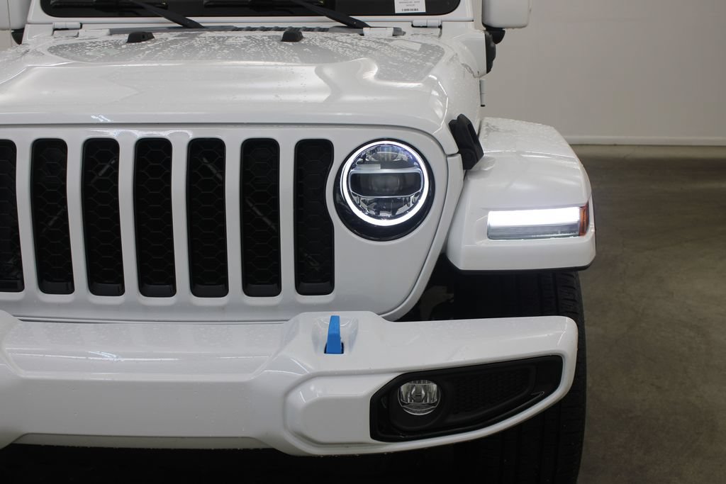 Used 2021 Jeep Wrangler Unlimited Sahara AWD/4WD image 8