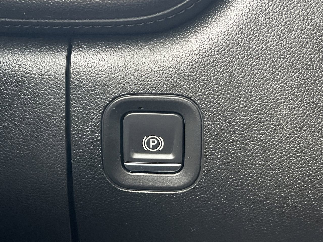 Used 2019 Chevrolet Silverado 1500 LTZ w/ LTZ Plus Package image 19