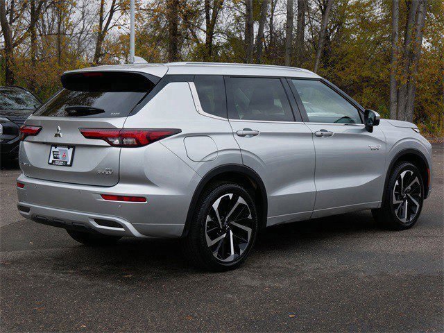Used 2025 Mitsubishi Outlander SEL image 7