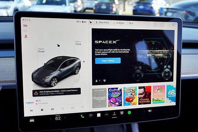 Used 2023 Tesla Model Y Long Range image 30