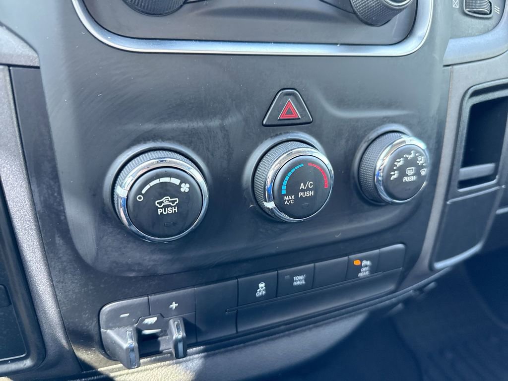 Used 2018 RAM 2500 Tradesman w/ Chrome Appearance Group image 16