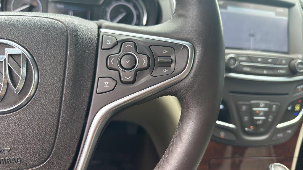 Used 2017 Buick Regal Premium FWD image 19