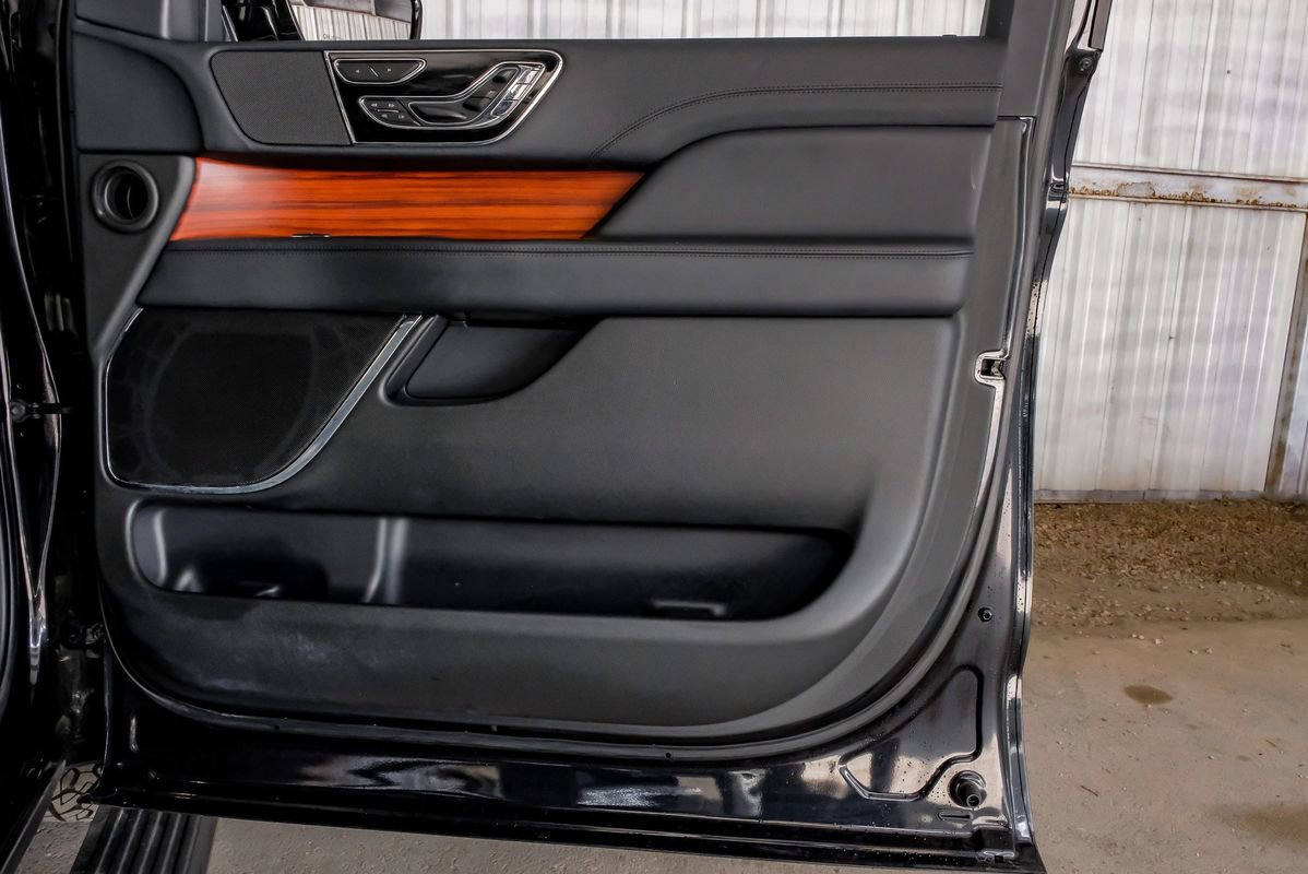 Used 2024 Lincoln Navigator Reserve image 45