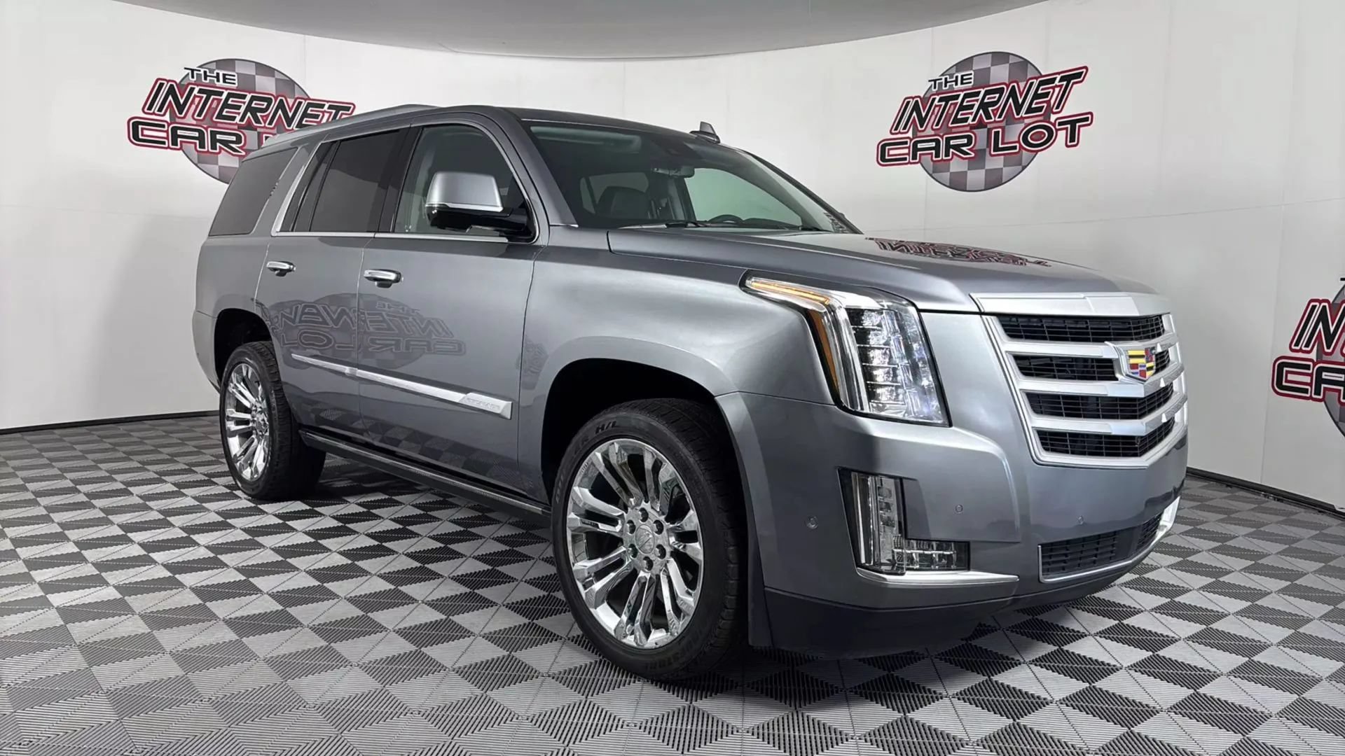 Used 2020 Cadillac Escalade Premium Luxury w/ LPO, Radiant Package AWD/4WD image 11
