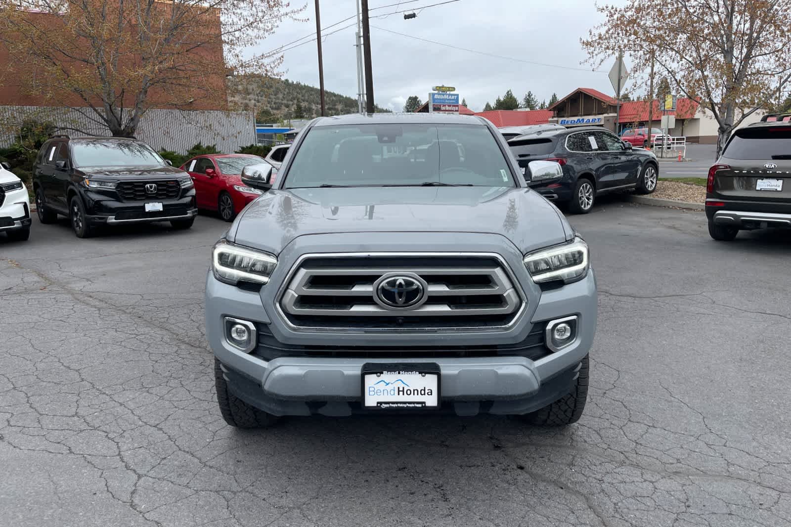 Used 2021 Toyota Tacoma Limited image 8
