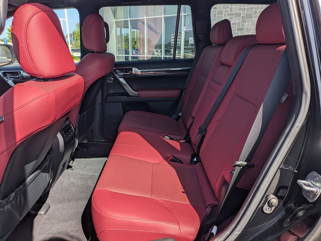 Used 2023 Lexus GX 460 Premium w/ Premium Plus Package image 14