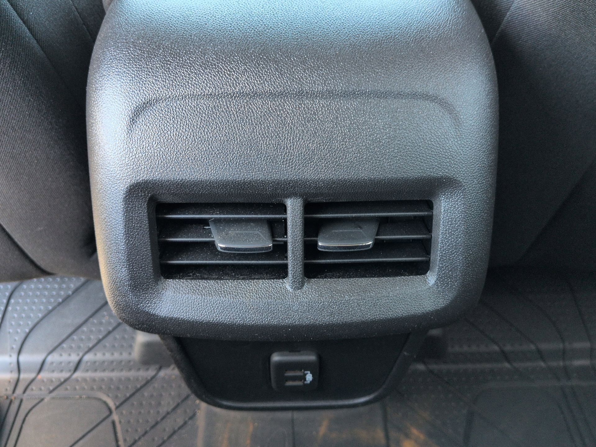 Certified 2024 Chevrolet Equinox LT w/ LPO, Floor Liner Package FWD image 21