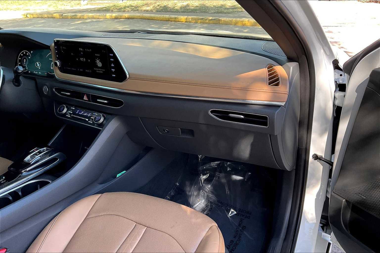 Used 2021 Hyundai Sonata Limited image 18