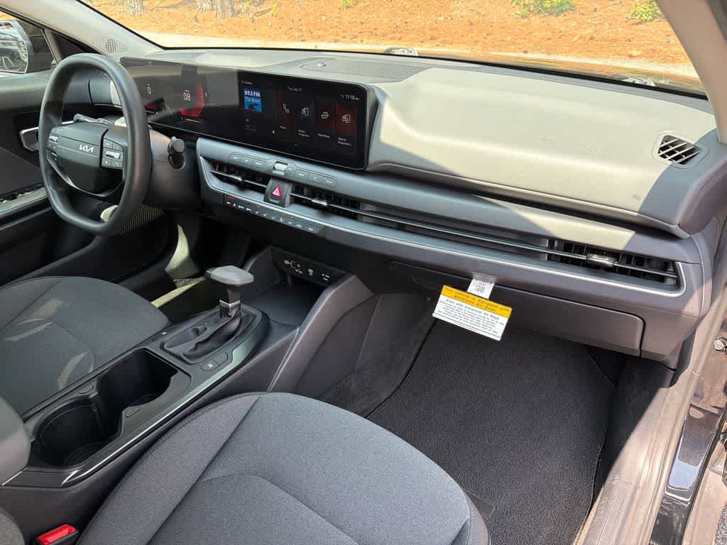 Used 2025 Kia K4 FWD image 14