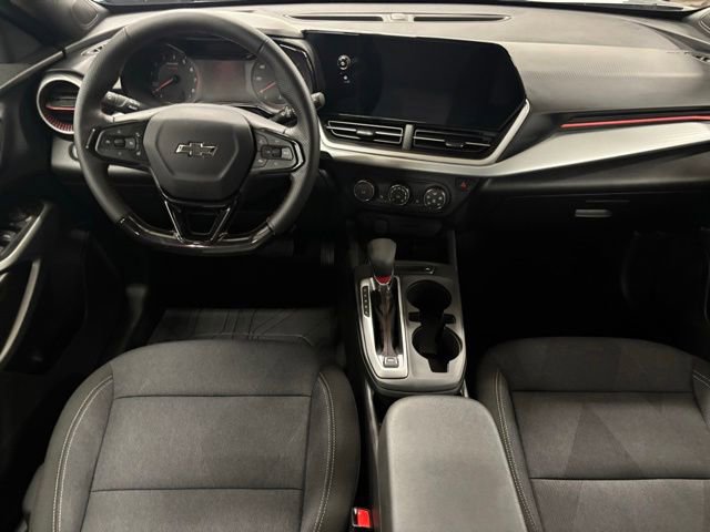 Used 2026 Chevrolet Trax RS FWD image 11