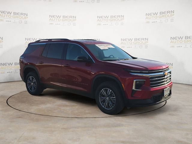 New 2025 Chevrolet Traverse LT w/ Driver Confidence Package FWD image 7