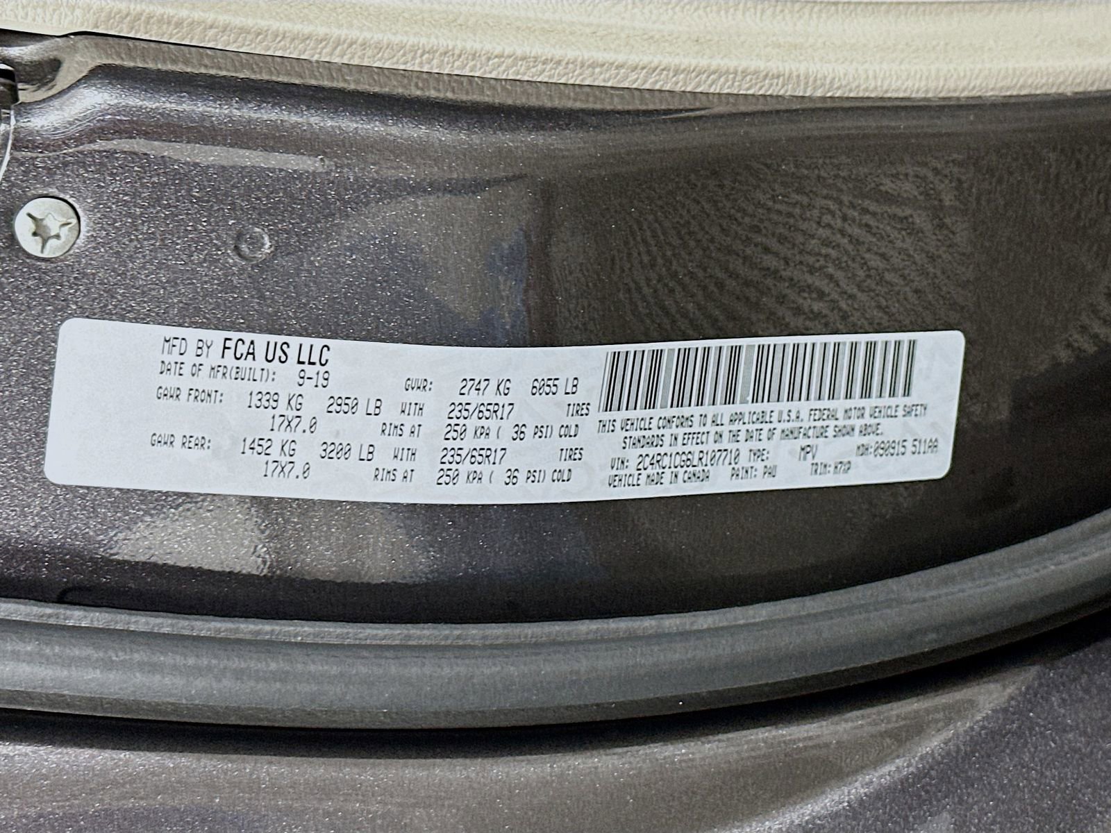 Used 2020 Chrysler Voyager LX image 33