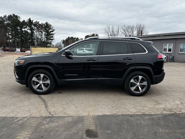 Used 2019 Jeep Cherokee Latitude Plus w/ Cold Weather Group image 4