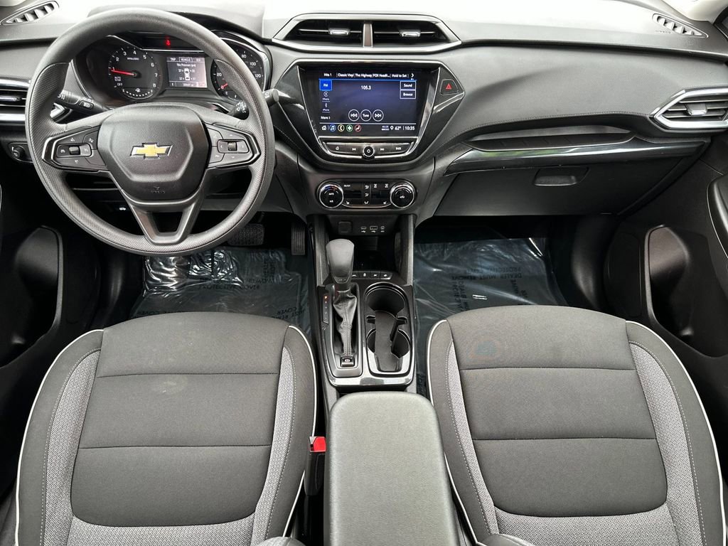Used 2023 Chevrolet TrailBlazer LT w/ Convenience Package FWD image 12