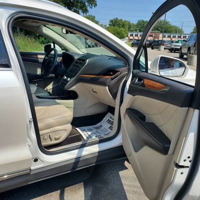 Used 2017 Lincoln MKC Select w/ Select Plus Package image 9