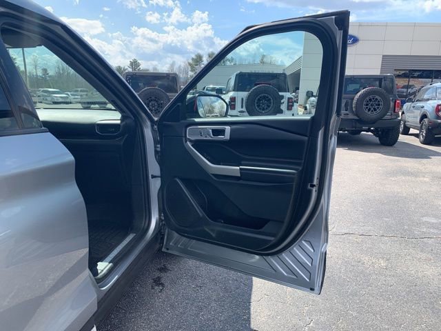 Used 2021 Ford Explorer Limited w/ Equipment Group 301A image 14