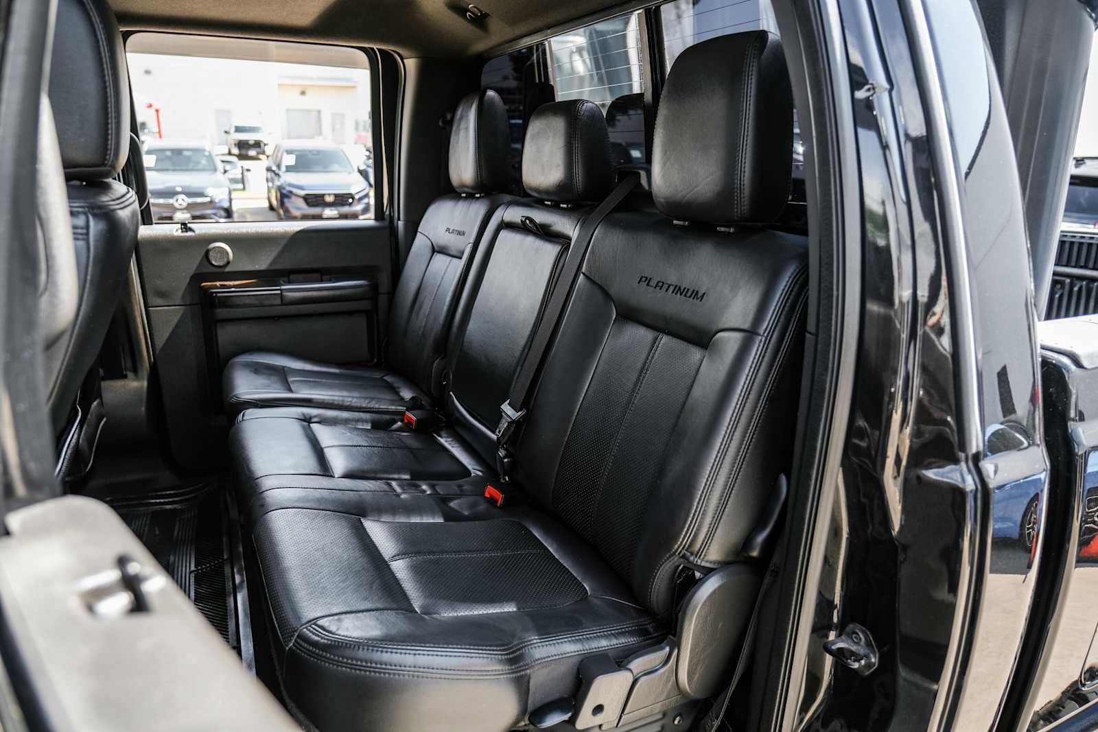 Used 2014 Ford F250 Platinum w/ FX4 Off-Road Package AWD/4WD image 27