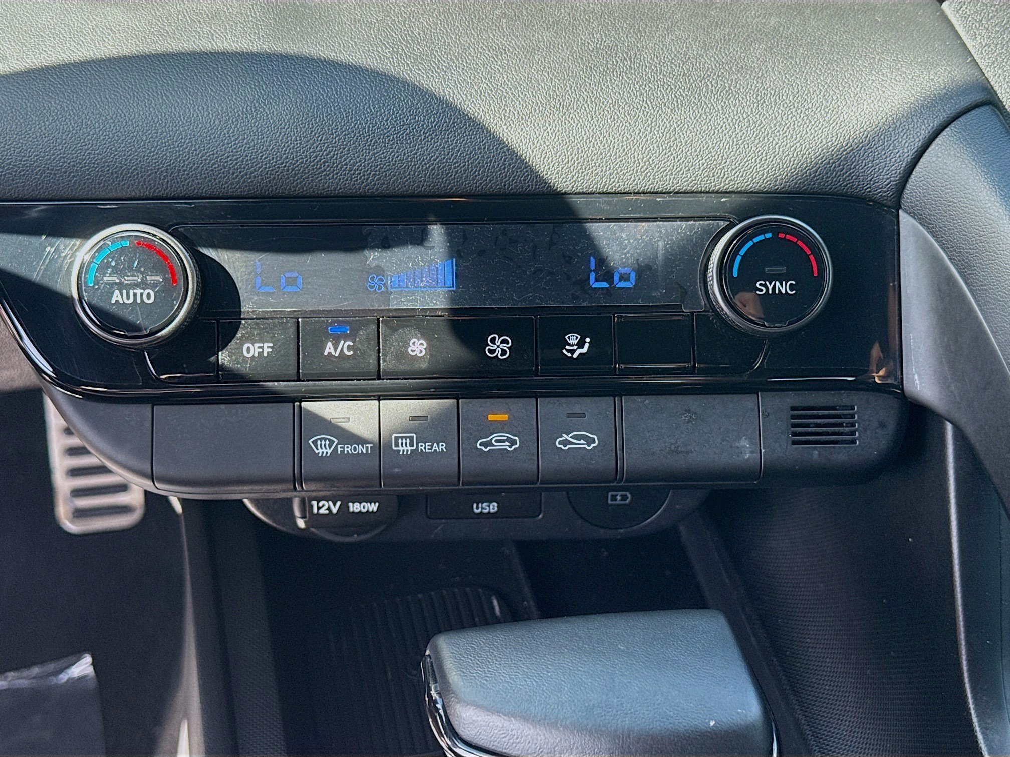 Certified 2025 Hyundai Elantra Sport FWD image 12