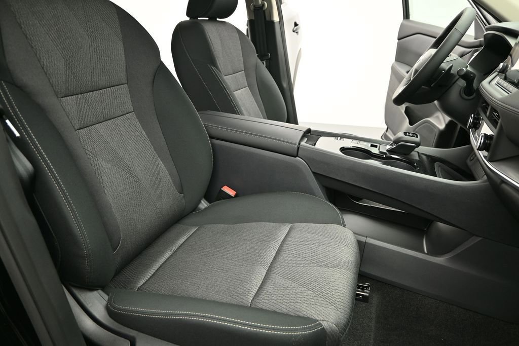 New 2026 Nissan Rogue SV FWD image 7