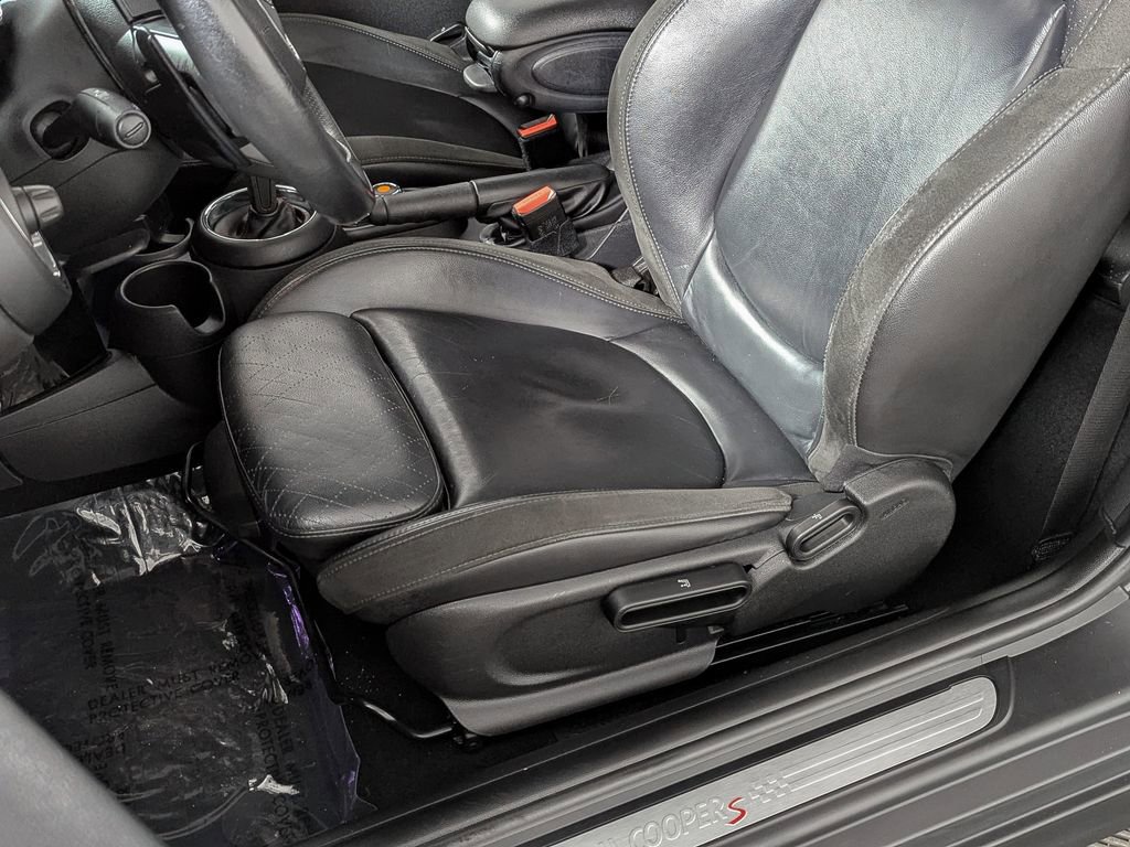 Used 2020 MINI Cooper S image 17