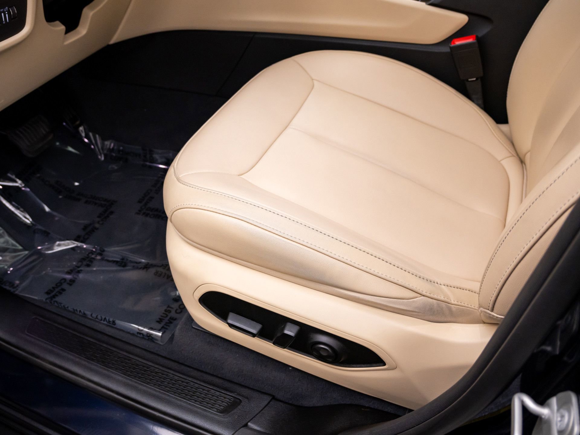 Used 2023 Jeep Grand Cherokee Limited image 15