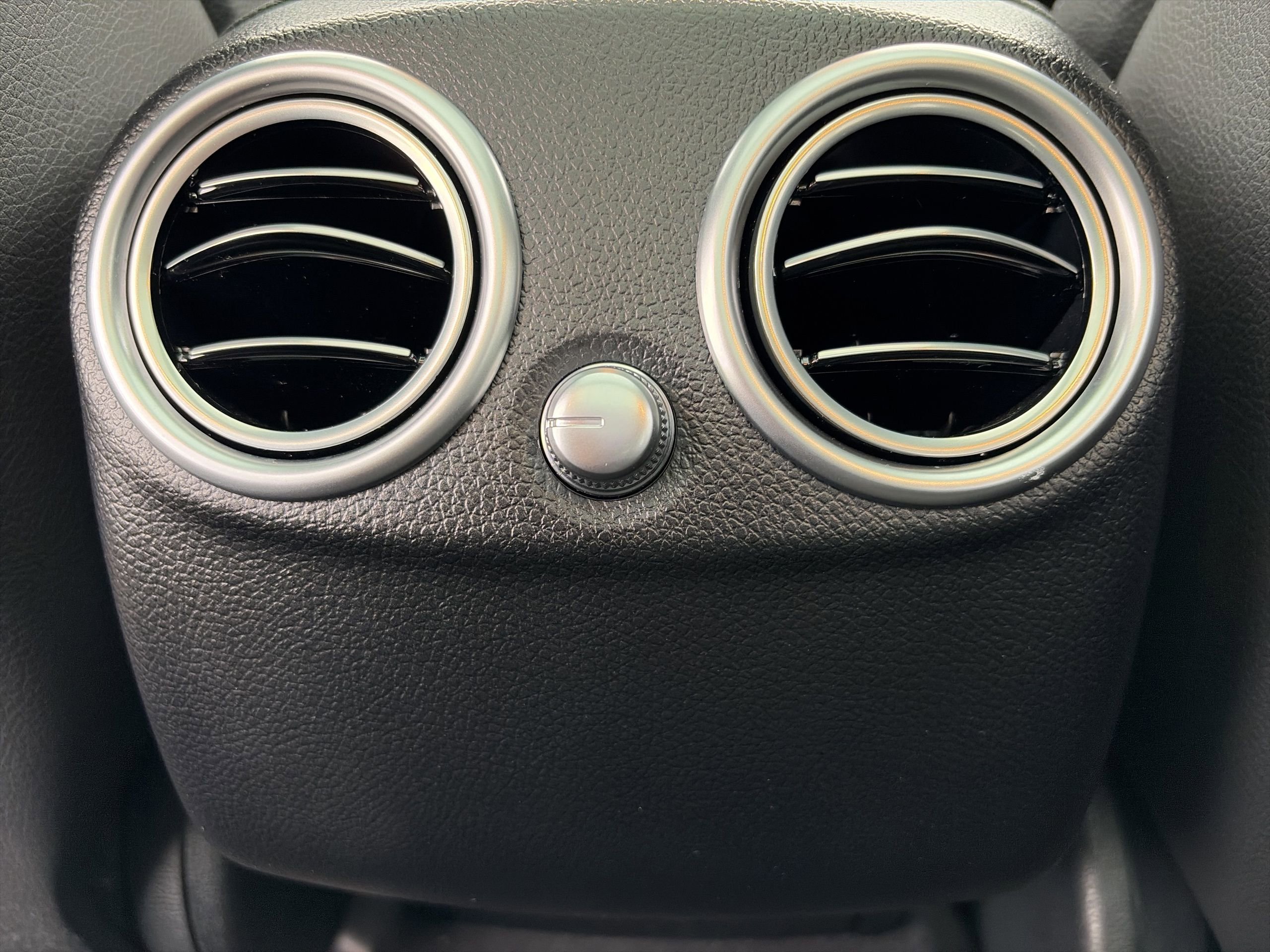 Used 2022 Mercedes-Benz GLC 300 4MATIC image 17