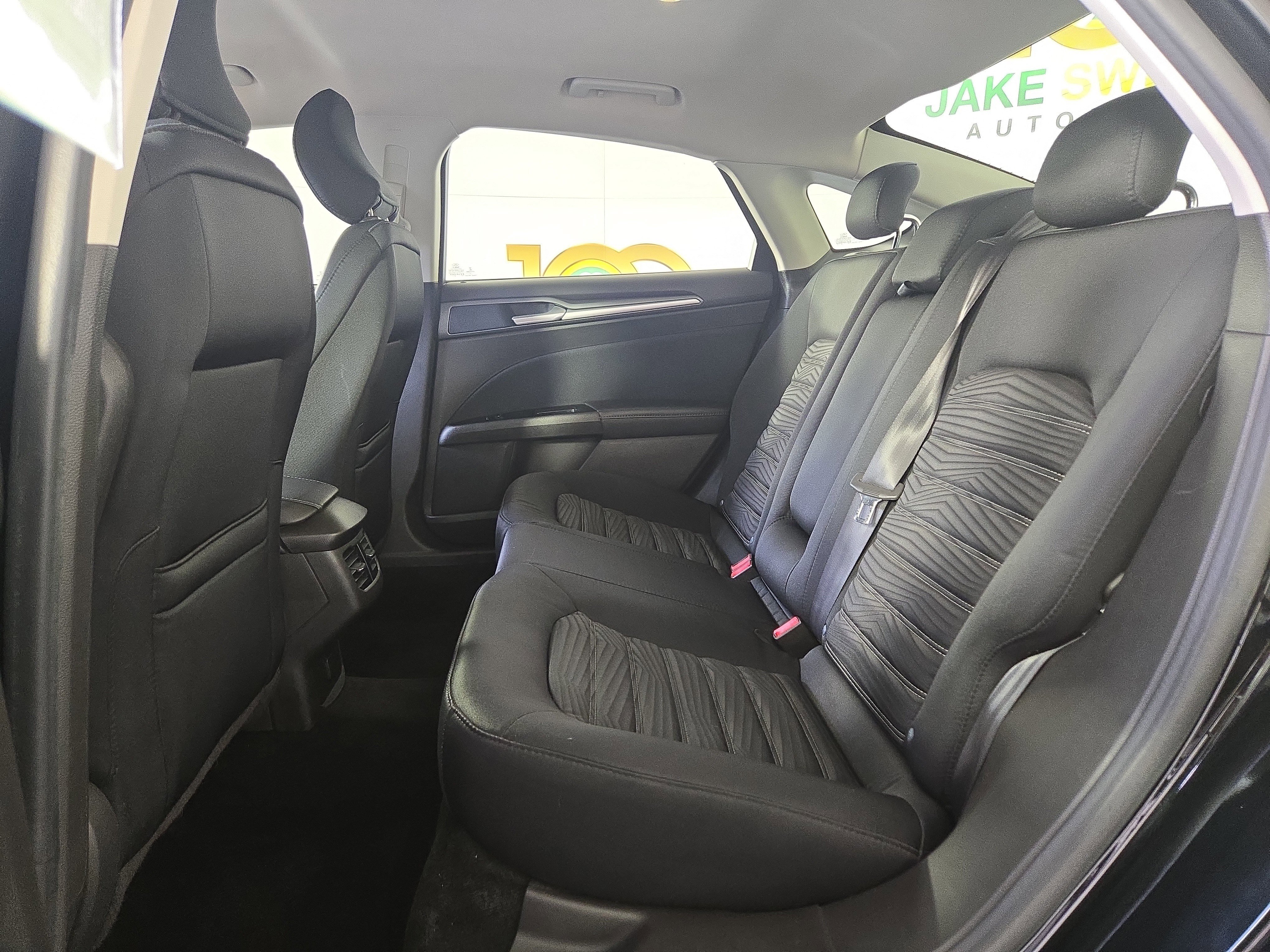 Used 2016 Ford Fusion SE image 13