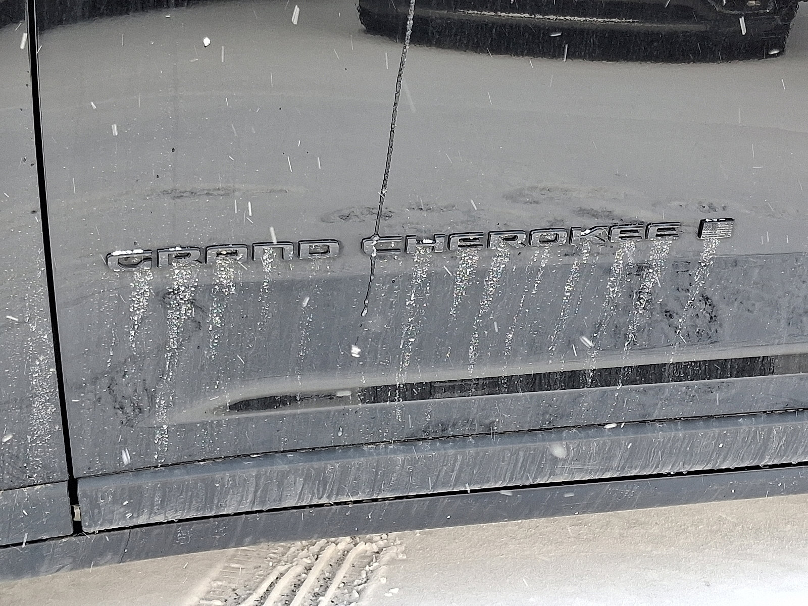 Certified 2024 Jeep Grand Cherokee L Laredo image 30