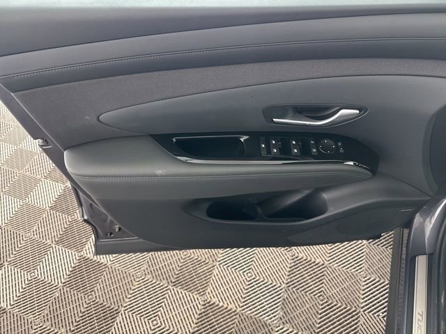 Certified 2025 Hyundai Tucson Limited image 23
