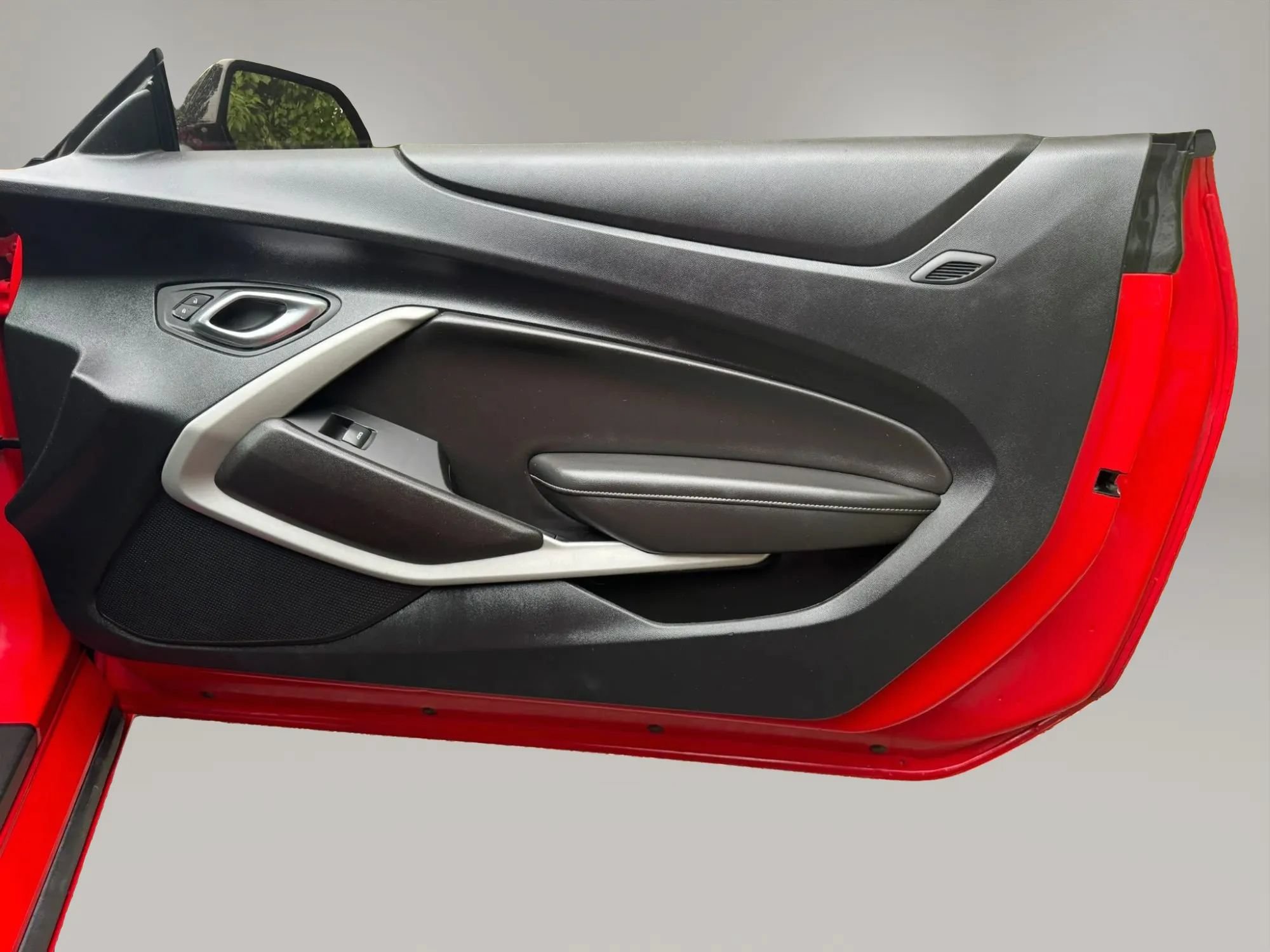 Used 2022 Chevrolet Camaro LS RWD image 13