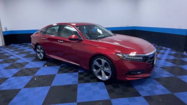 Certified 2018 Honda Accord Touring image 2