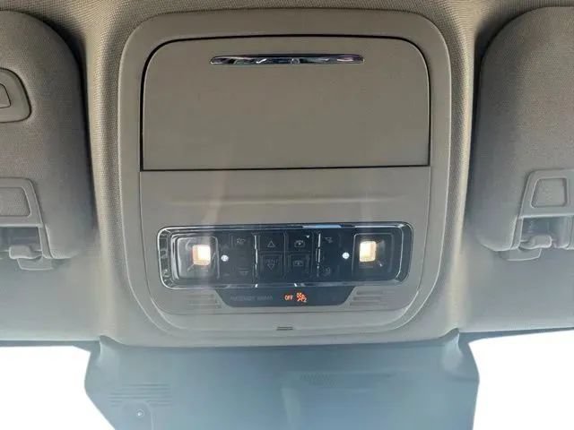 Used 2025 Lincoln Corsair AWD w/ Jet Appearance Package image 29