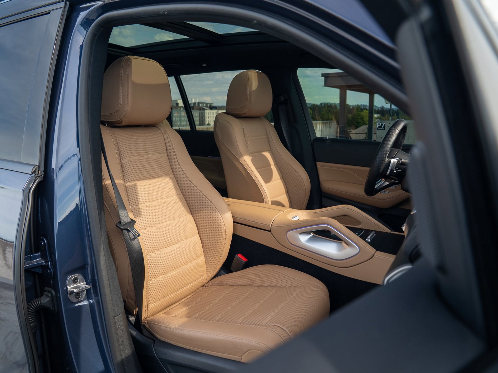 Certified 2024 Mercedes-Benz GLS 450 4MATIC image 28