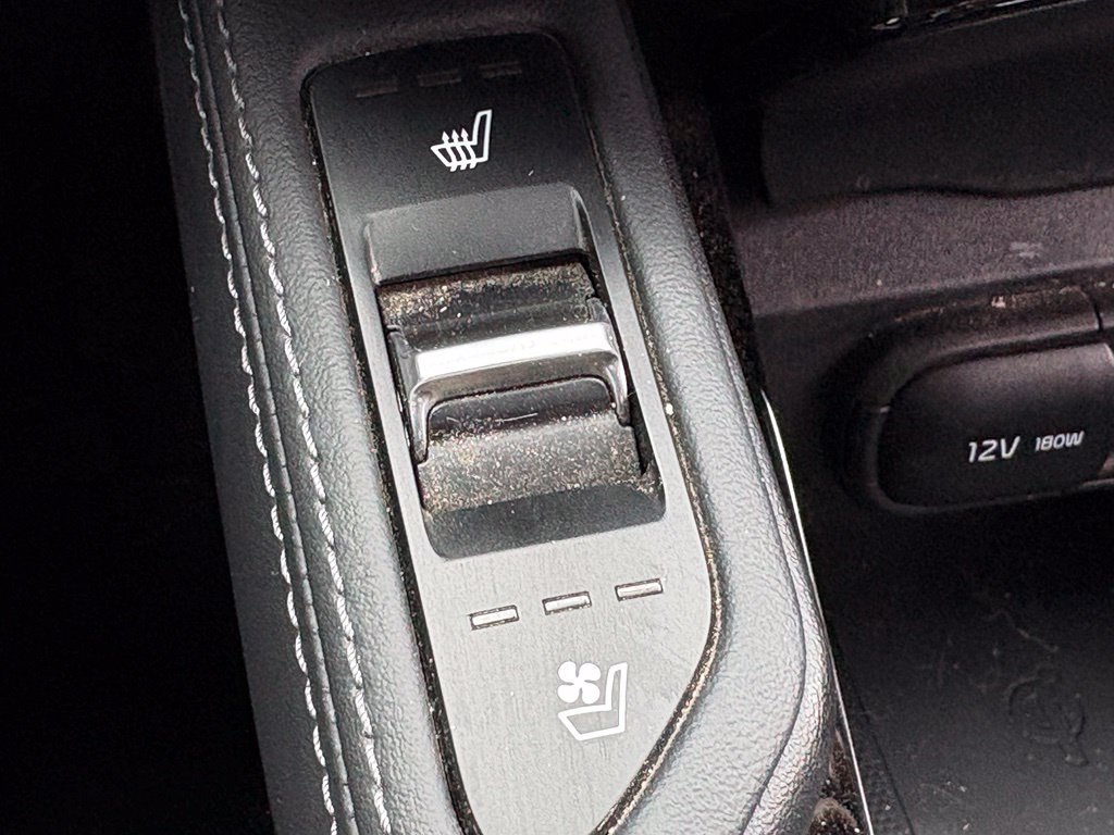 Used 2023 Kia Telluride EX w/ EX Captain's Chair Package FWD image 17