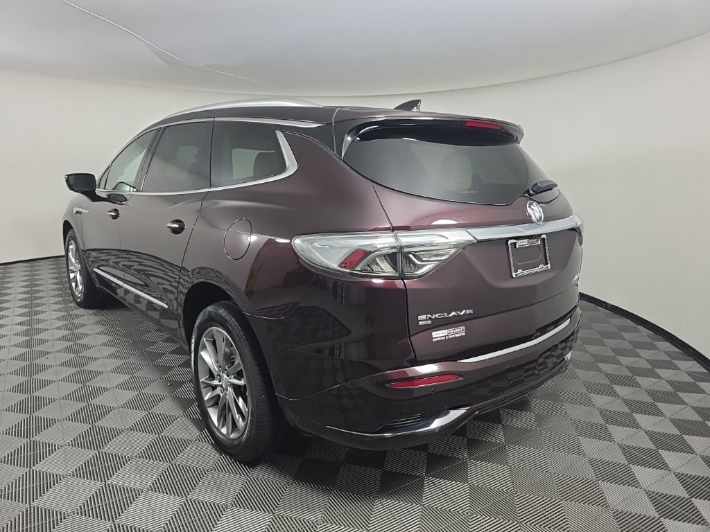 Used 2022 Buick Enclave Avenir w/ Avenir Technology Package AWD/4WD image 3