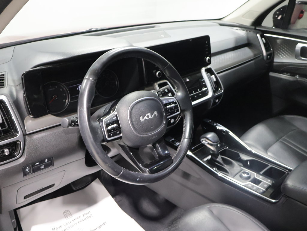 Used 2022 Kia Sorento SX AWD/4WD image 16