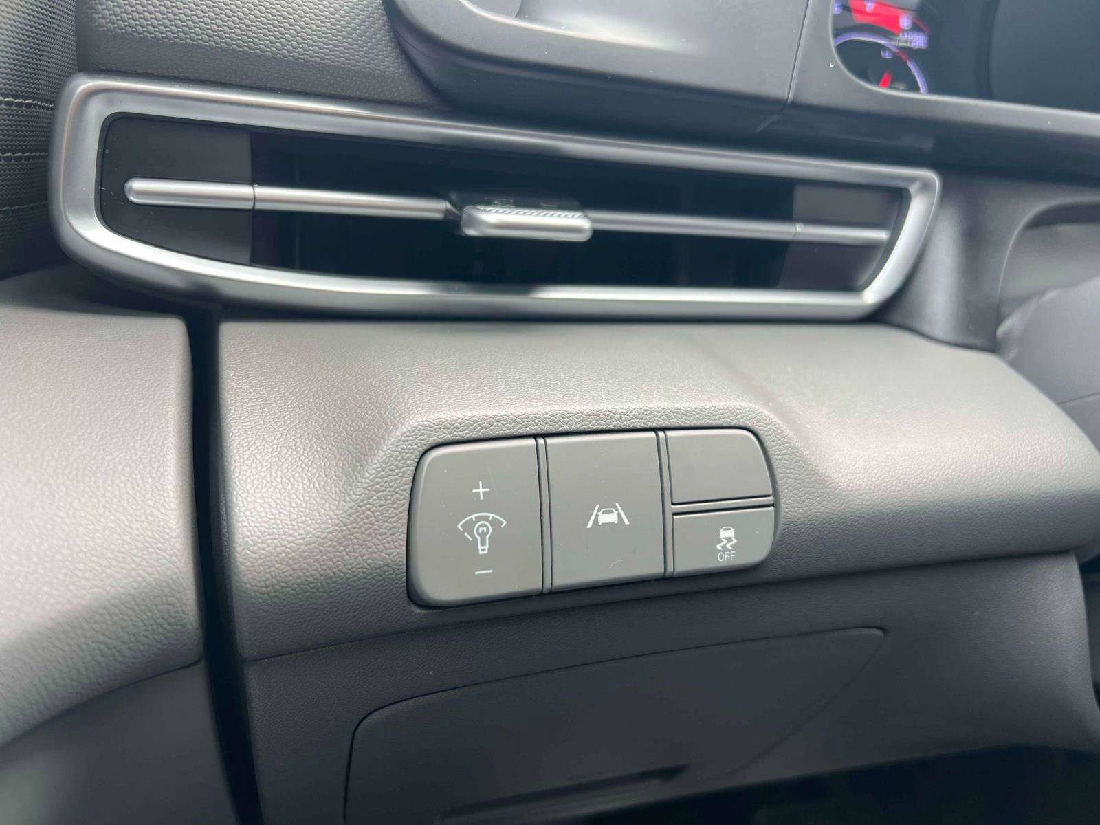 Used 2023 Hyundai Elantra SEL image 15