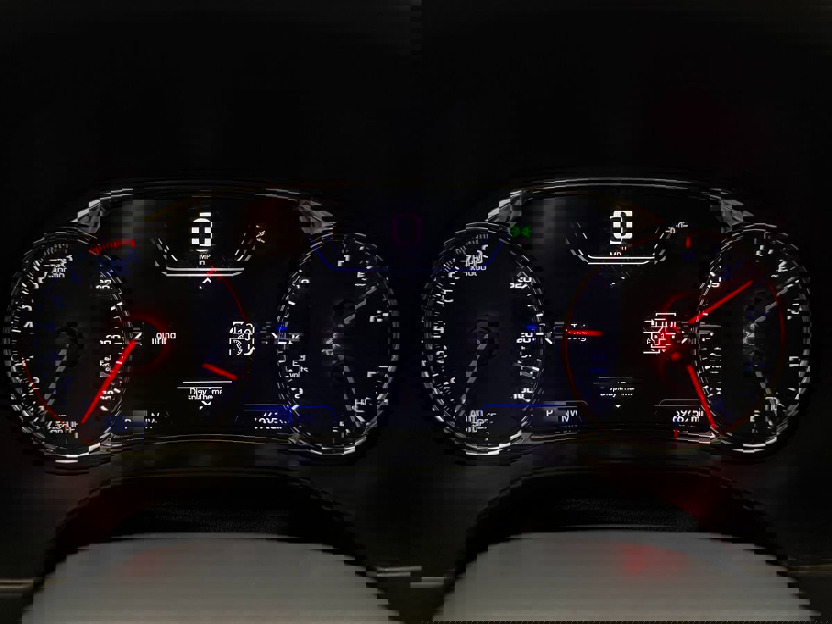 Used 2020 GMC Acadia Denali w/ Trailering Package image 12