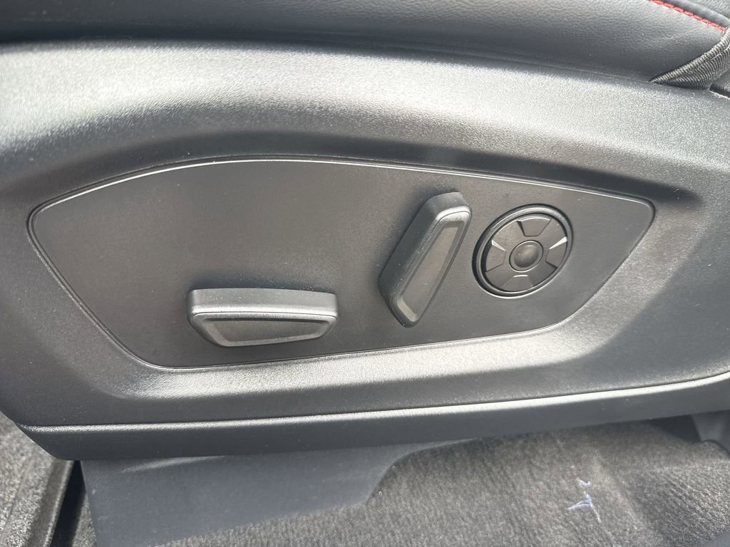 Used 2025 Ford Explorer ST AWD/4WD image 12