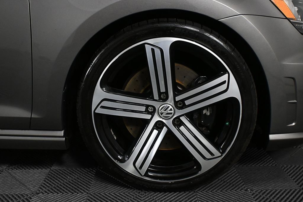 Used 2016 Volkswagen Golf R 4-Door w/ Driver Assistance Package image 34