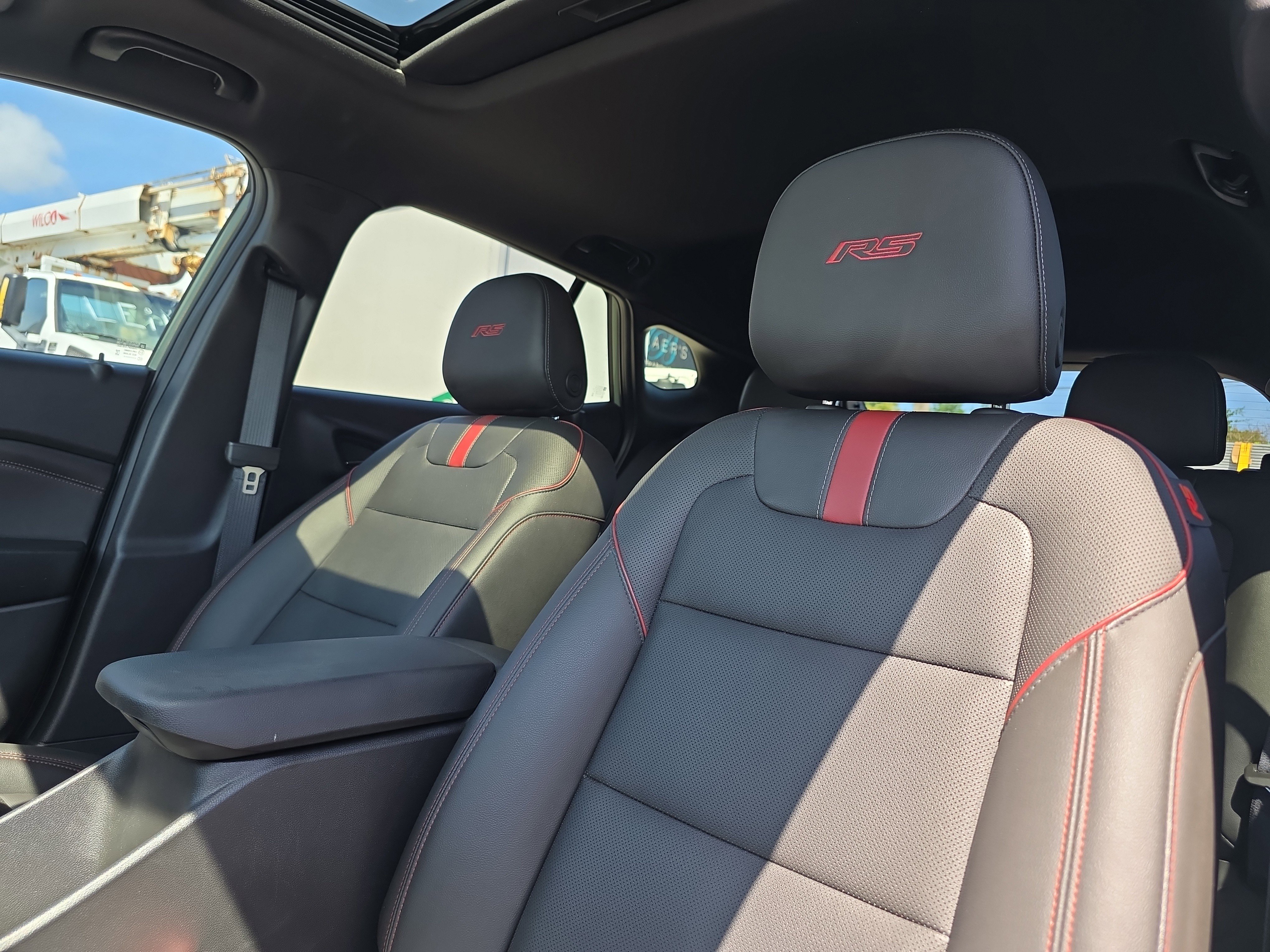 Used 2024 Chevrolet Trax RS w/ Sunroof Package image 28