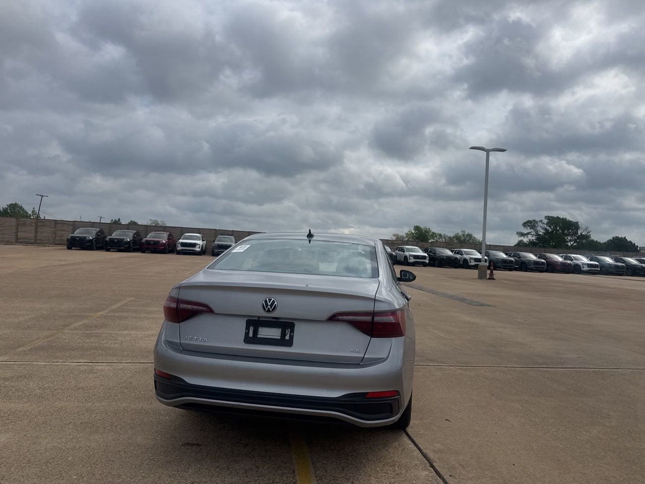 Used 2024 Volkswagen Jetta SE image 19